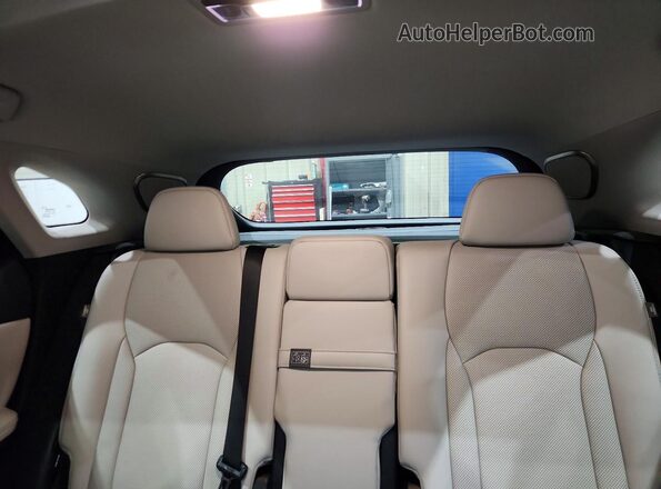 2T2HZMDA8NC350195 2022 LEXUS RX White Rear seats view