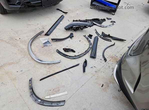 2T2KGCEZ1RC054970 2024 LEXUS NX Серебряный Вид подкапотного пространства