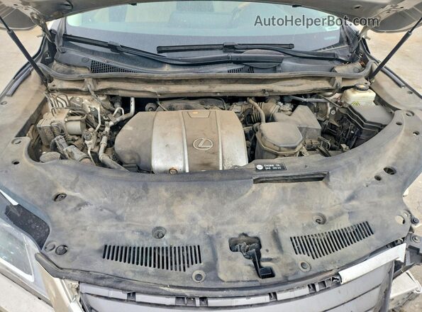 2T2ZZMCA1HC078339 2017 LEXUS RX Cream Widok wnętrza z tyłu