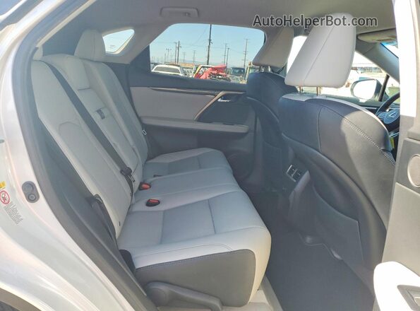 2T2ZZMCA2HC083663 2017 LEXUS RX White Вид задньої частини салону