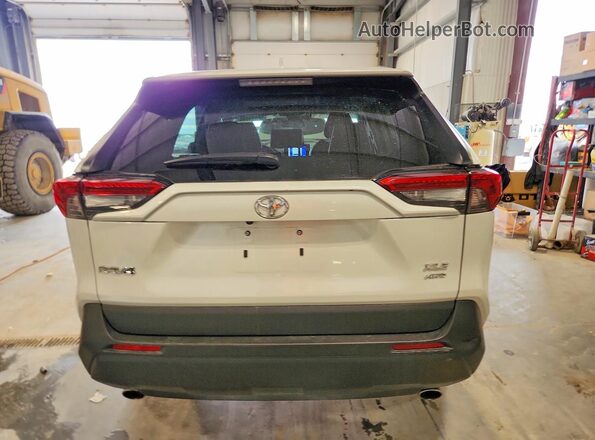 2T3A1RFV4RW480903 2024 TOYOTA RAV4 White Հետևի տեսք