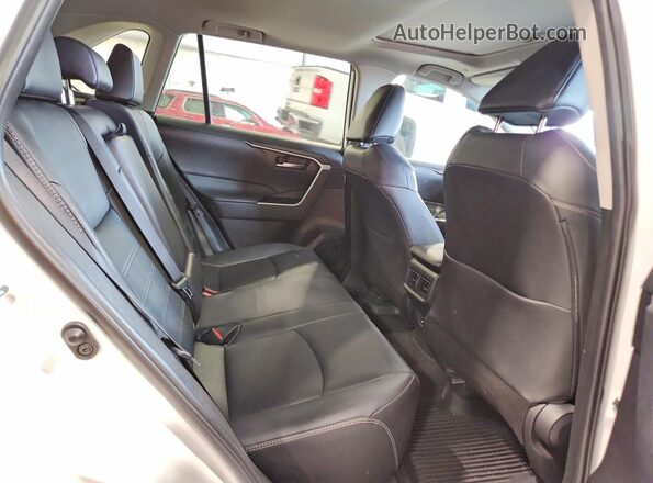 2T3A1RFV4RW480903 2024 TOYOTA RAV4 White Սալոնի հետևի տեսք