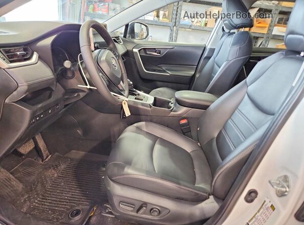 2T3A1RFV4RW480903 2024 TOYOTA RAV4 White Սալոնի դիմացի տեսք