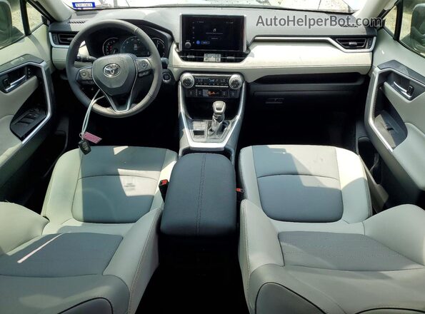 2T3A1RFV4SC576506 2025 TOYOTA LE Серебряный Вид панели приборов