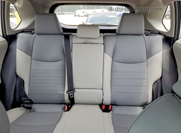 2T3A1RFV4SC576506 2025 TOYOTA LE Серебряный Вид задних сидений