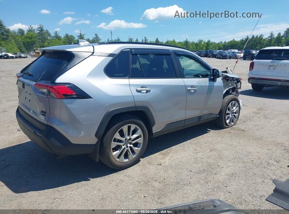 2T3A1RFV5SC513043 2025 TOYOTA RAV4 Silver Trasero derecho