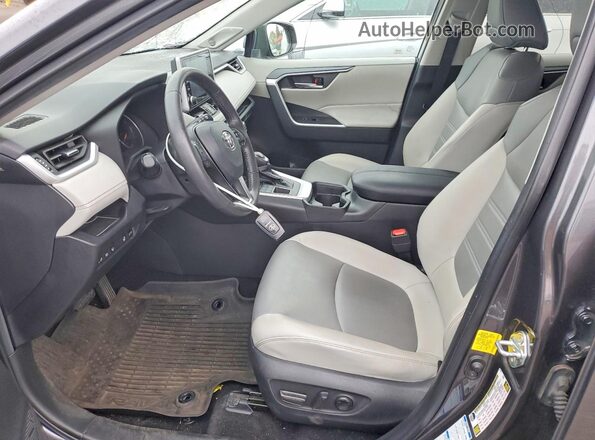2T3A1RFV6MC250564 2021 TOYOTA RAV4 Gray Widok wnętrza z przodu