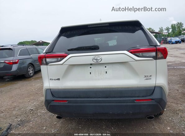2T3A1RFVXMW165158 2021 TOYOTA LE White 