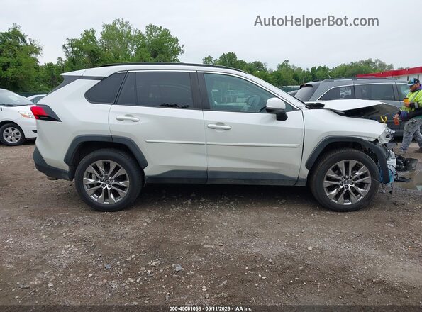 2T3A1RFVXMW165158 2021 TOYOTA LE White 