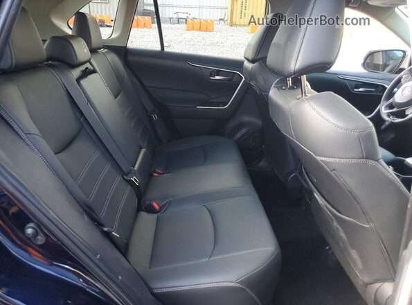 2T3A1RFVXSW632608 2025 TOYOTA RAV4 Blue Vista de los asientos traseros