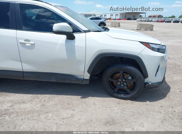 2T3B6RFVXNW037669 2022 TOYOTA RAV4 HYBRID White Front view
