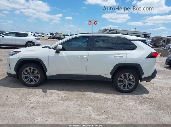 2T3B6RFVXNW037669 2022 TOYOTA RAV4 HYBRID White 360 interior view