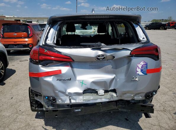 2T3BFREV3JW843980 2018 TOYOTA RAV4 Silver Հետևի նստատեղերի տեսք