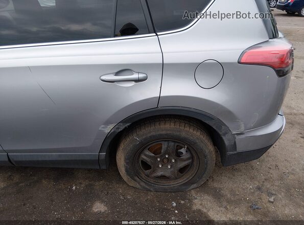 2T3BFREV5HW632483 2017 TOYOTA RAV4 Silver 