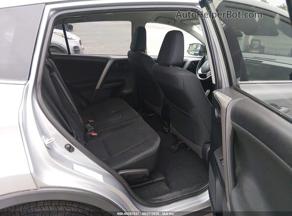 2T3BFREV5HW632483 2017 TOYOTA RAV4 Silver 
