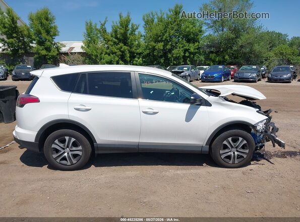 2T3BFREV5HW674880 2017 TOYOTA RAV4 White Սալոնի հետևի տեսք