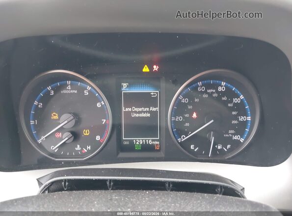 2T3BFREV6HW579020 2017 TOYOTA RAV4 Black Widok tylnych siedzeń