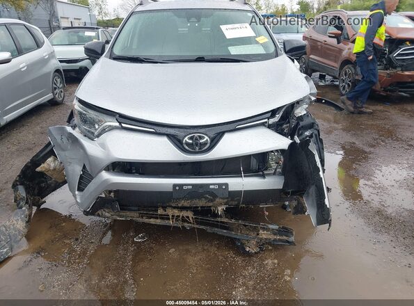 2T3BFREV7HW560816 2017 TOYOTA LE Silver 