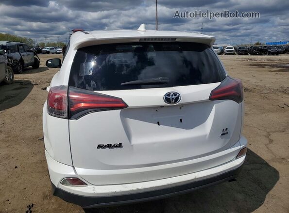 2T3BFREV8HW665042 2017 TOYOTA RAV4 White 