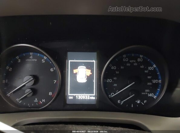 2T3BFREV8HW669334 2017 TOYOTA RAV4 Черный Вид задних сидений