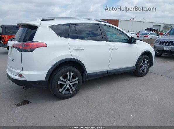 2T3BFREV8JW740960 2018 TOYOTA RAV4 White Задня права чверть