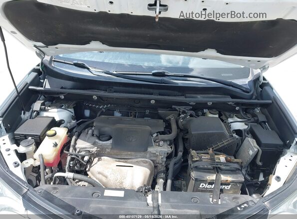 2T3BFREV8JW740960 2018 TOYOTA RAV4 White Вид ззаду