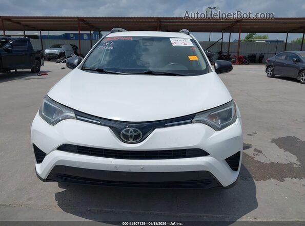 2T3BFREV8JW740960 2018 TOYOTA RAV4 White Вид задньої частини салону