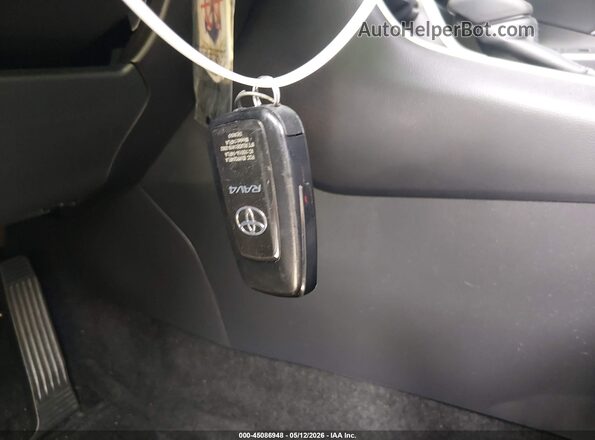2T3C1RFV1SW398688 2025 TOYOTA LE White Vista del salpicadero