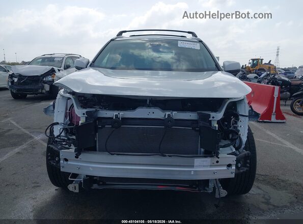 2T3C1RFV2SW401369 2025 TOYOTA RAV4 White Widok wnętrza z tyłu