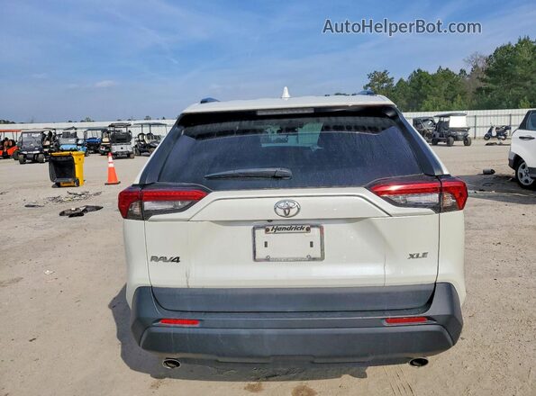 2T3C1RFV8MW148223 2021 TOYOTA RAV4 White Rear view