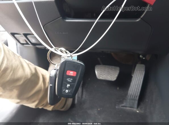 2T3C1RFV9RW310139 2024 TOYOTA LE White Առջևի վահանակի տեսք