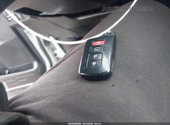 2T3DFREV0HW562657 2017 TOYOTA LIMITED Белый Вид панели приборов