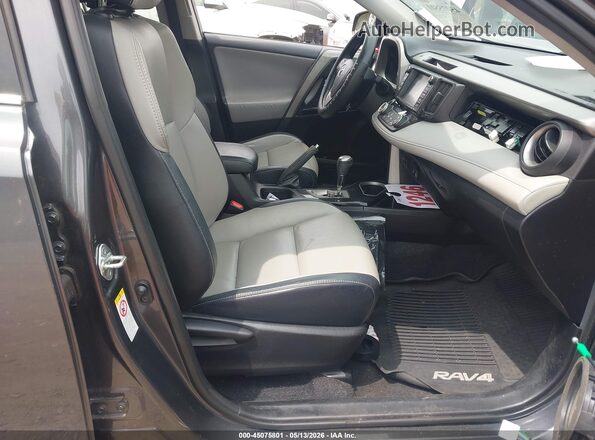 2T3DFREV4HW692277 2017 TOYOTA RAV4 Gray Vista interior delantera
