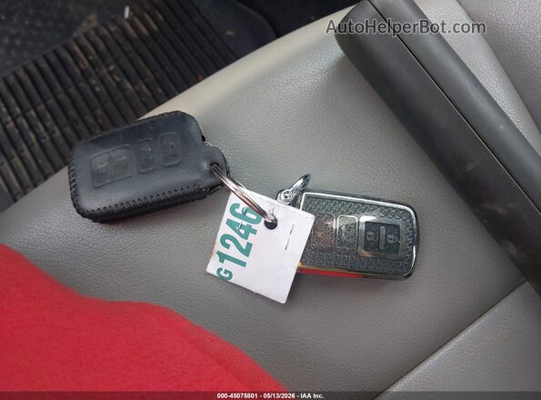 2T3DFREV4HW692277 2017 TOYOTA RAV4 Gray Vista del salpicadero