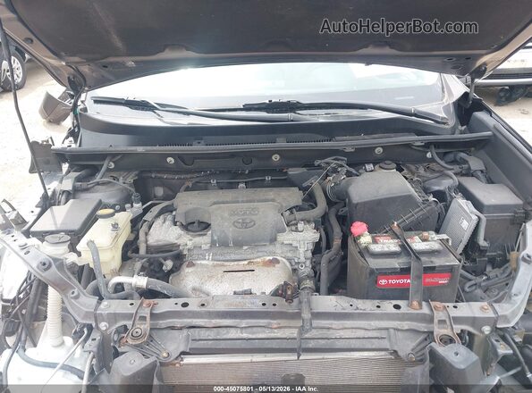 2T3DFREV4HW692277 2017 TOYOTA RAV4 Gray Vista trasera