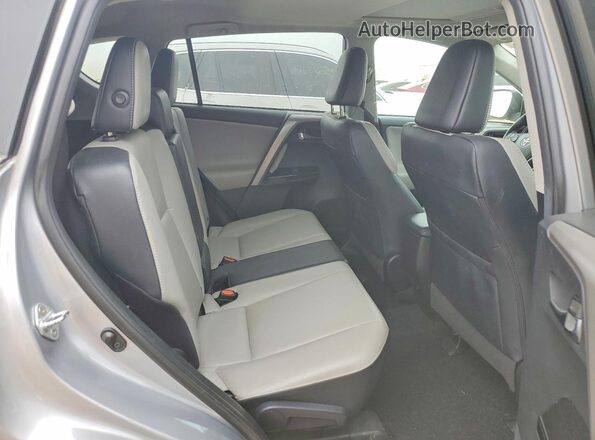 2T3DFREV8JW758285 2018 TOYOTA RAV4 Silver 