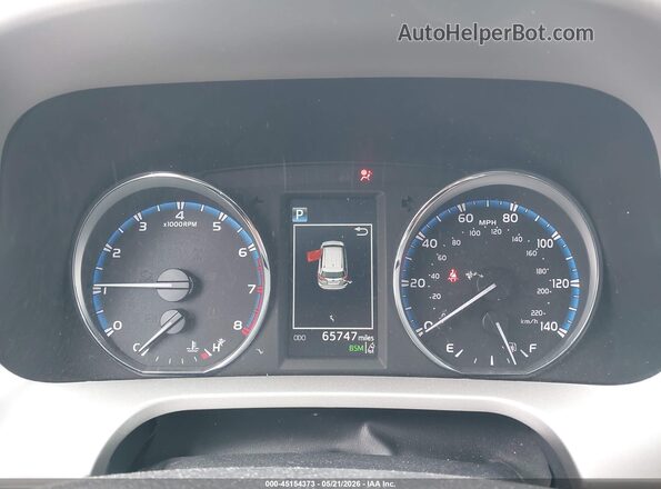 2T3DFREV9HW608681 2017 TOYOTA RAV4 White Vista de los asientos traseros