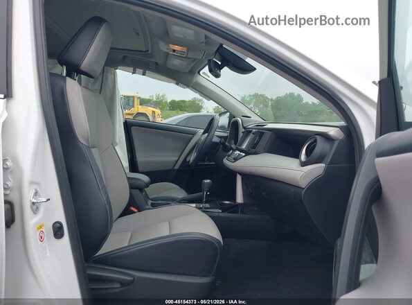 2T3DFREV9HW608681 2017 TOYOTA RAV4 White Vista interior delantera