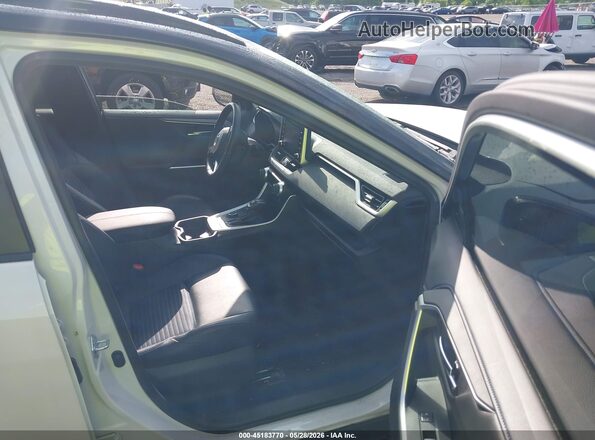 2T3E6RFV4MW015890 2021 TOYOTA RAV4 HYBRID White Front interior view