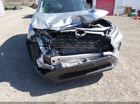 2T3F1RFV1SW561398 2025 TOYOTA RAV4 Серебряный Вид спереди