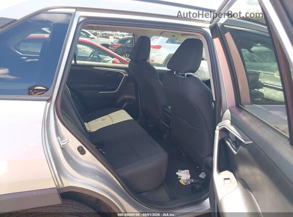 2T3F1RFV4KW044600 2019 TOYOTA LE Silver Vista de la etiqueta del VIN