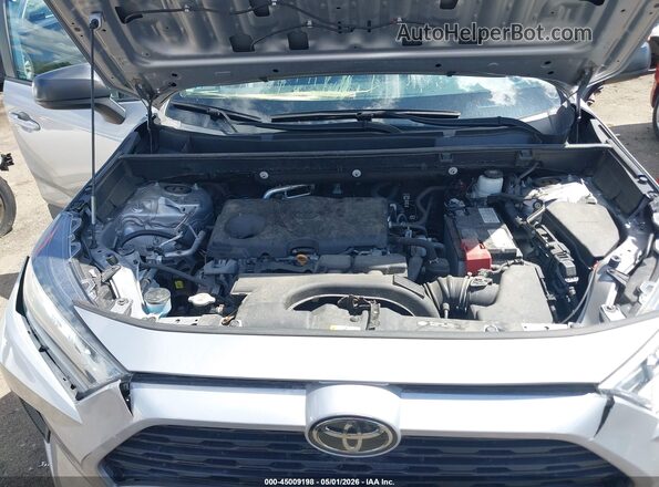 2T3F1RFV4KW044600 2019 TOYOTA LE Silver Vista trasera