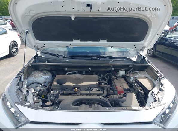 2T3F1RFV9MW201654 2021 TOYOTA RAV4 White Հետևի տեսք