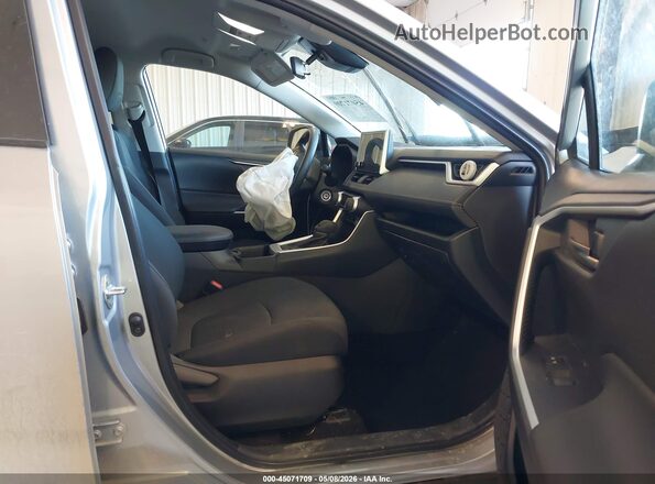 2T3F1RFV9SW561360 2025 TOYOTA LE Silver Вид салону спереду