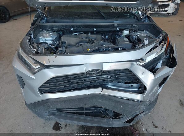 2T3F1RFV9SW561360 2025 TOYOTA LE Silver Вид ззаду