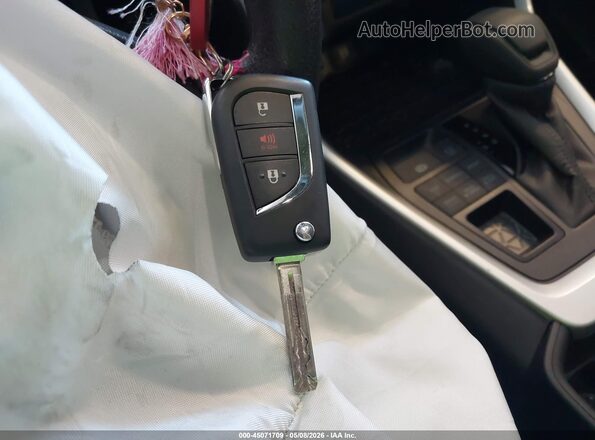 2T3F1RFV9SW561360 2025 TOYOTA LE Silver Вид панелі приладів