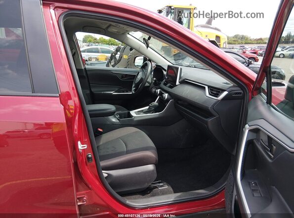 2T3G1RFV2PW398062 2023 TOYOTA RAV4 Красный Вид салона спереди