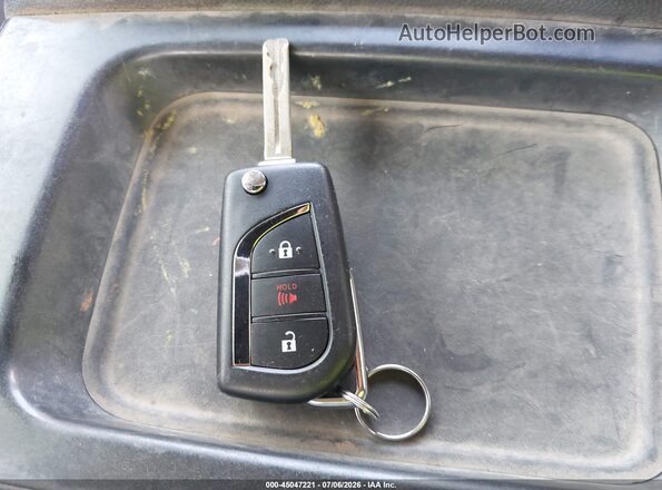 2T3G1RFV4SW531476 2025 TOYOTA LE Silver წინა პანელის ხედი