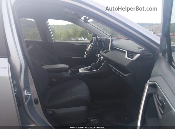 2T3G1RFV6SC556798 2025 TOYOTA RAV4 Gray Widok wnętrza z przodu