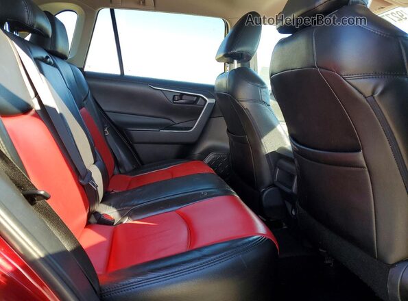 2T3G1RFV9LW100617 2020 TOYOTA RAV4 Красный Вид задней части салона